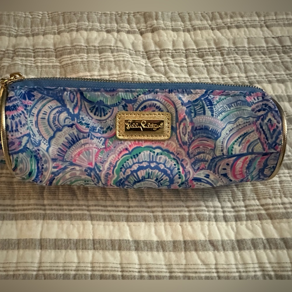 Lilly Pulitzer Pencil Case in Happy As A Clam